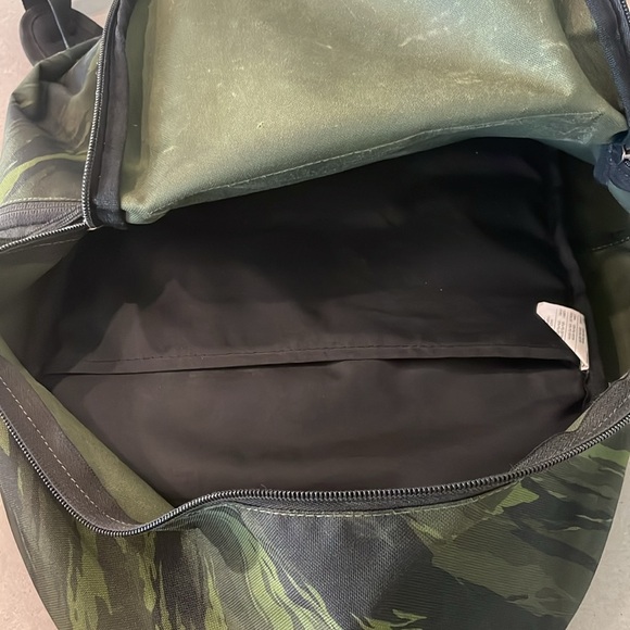 Nike - Green Camo Backpack - Picture 3 of 4